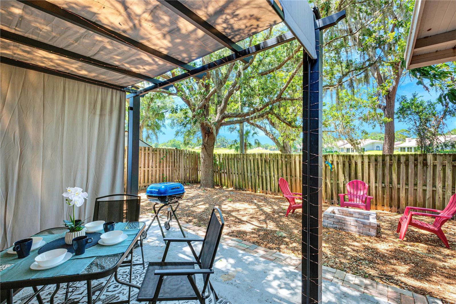 KENSINGTON OAKS - Residential