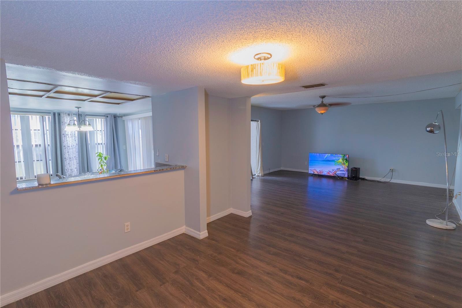 RIVER OAKS CONDO I - Residential