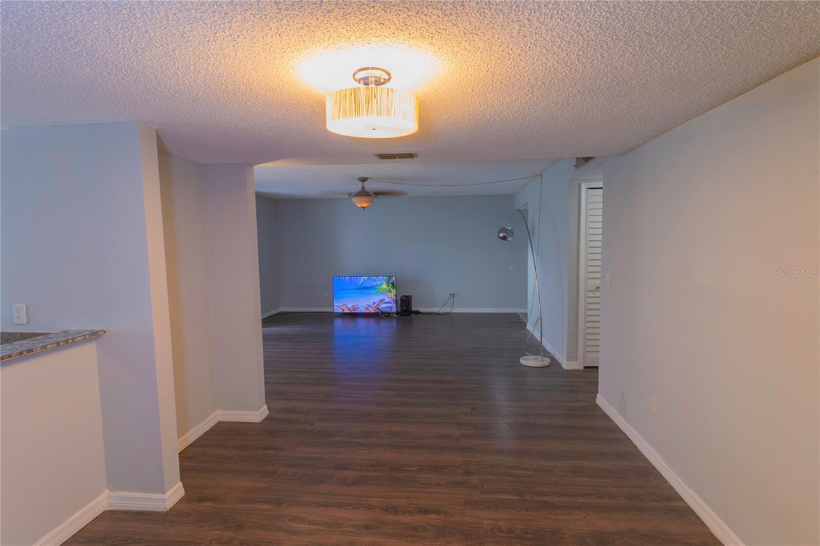 RIVER OAKS CONDO I - Residential