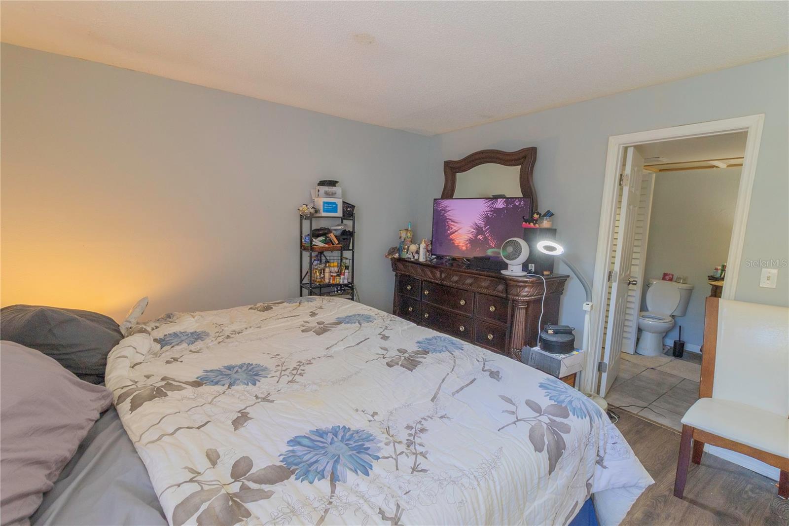 RIVER OAKS CONDO I - Residential