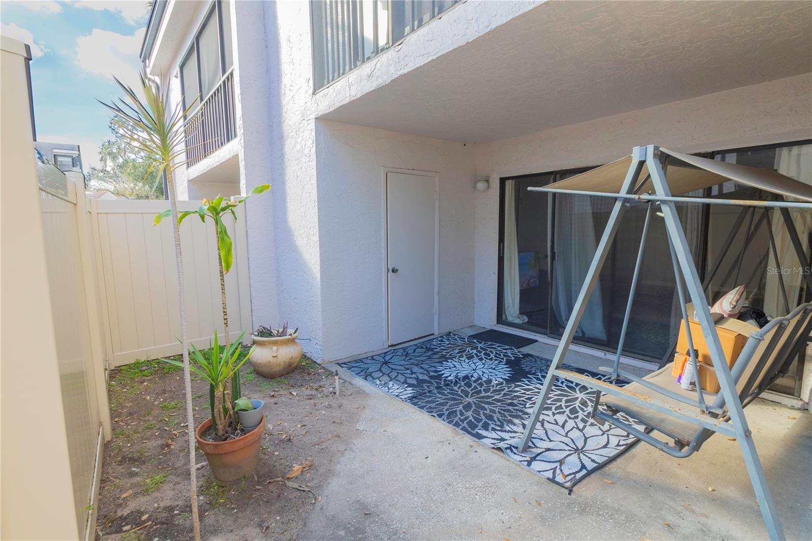 RIVER OAKS CONDO I - Residential