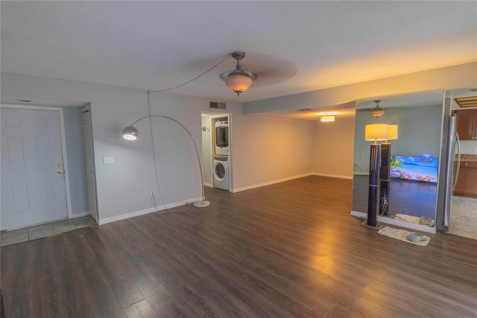 RIVER OAKS CONDO I - Residential