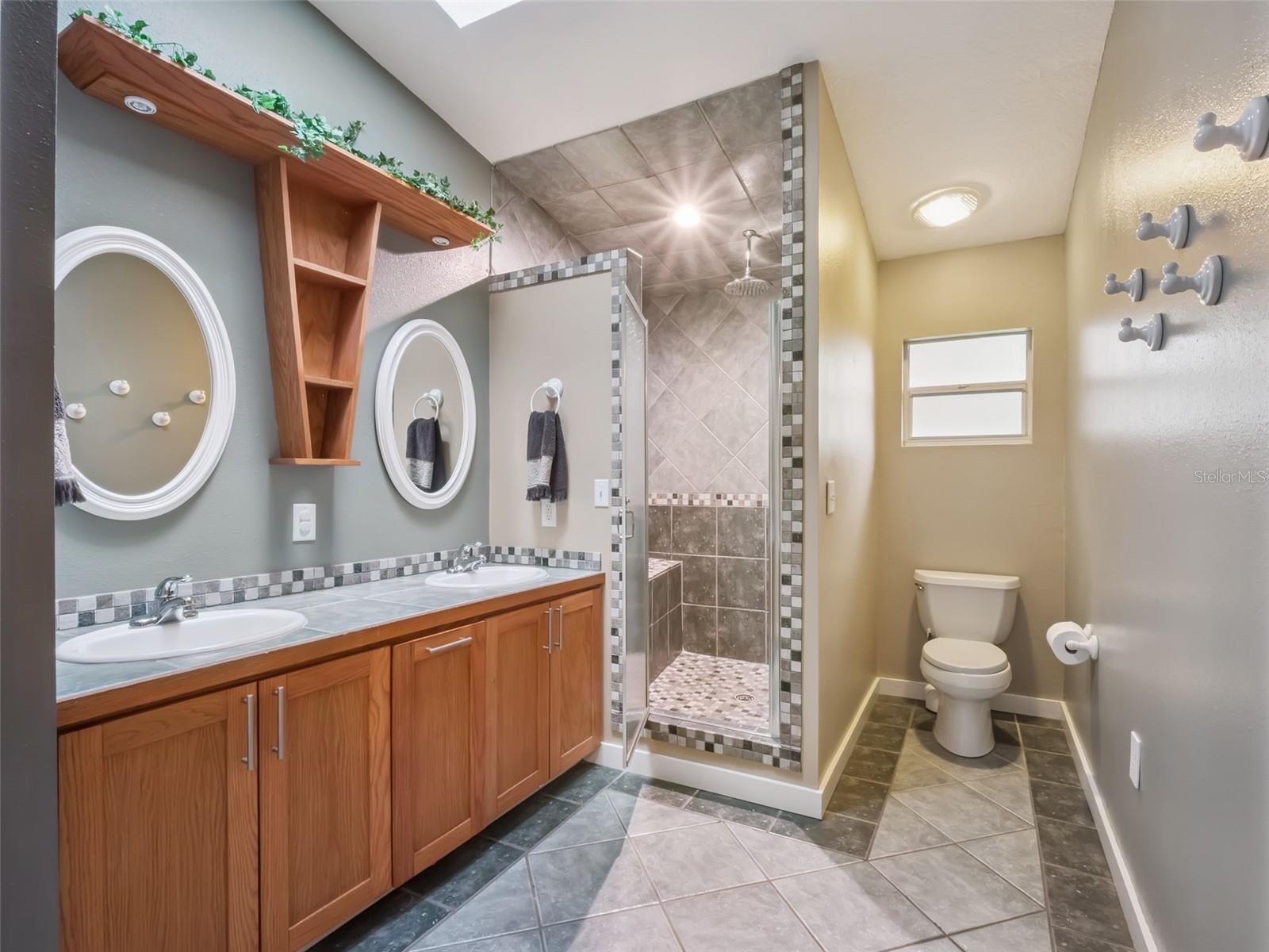 EMERALD ACRES - Residential