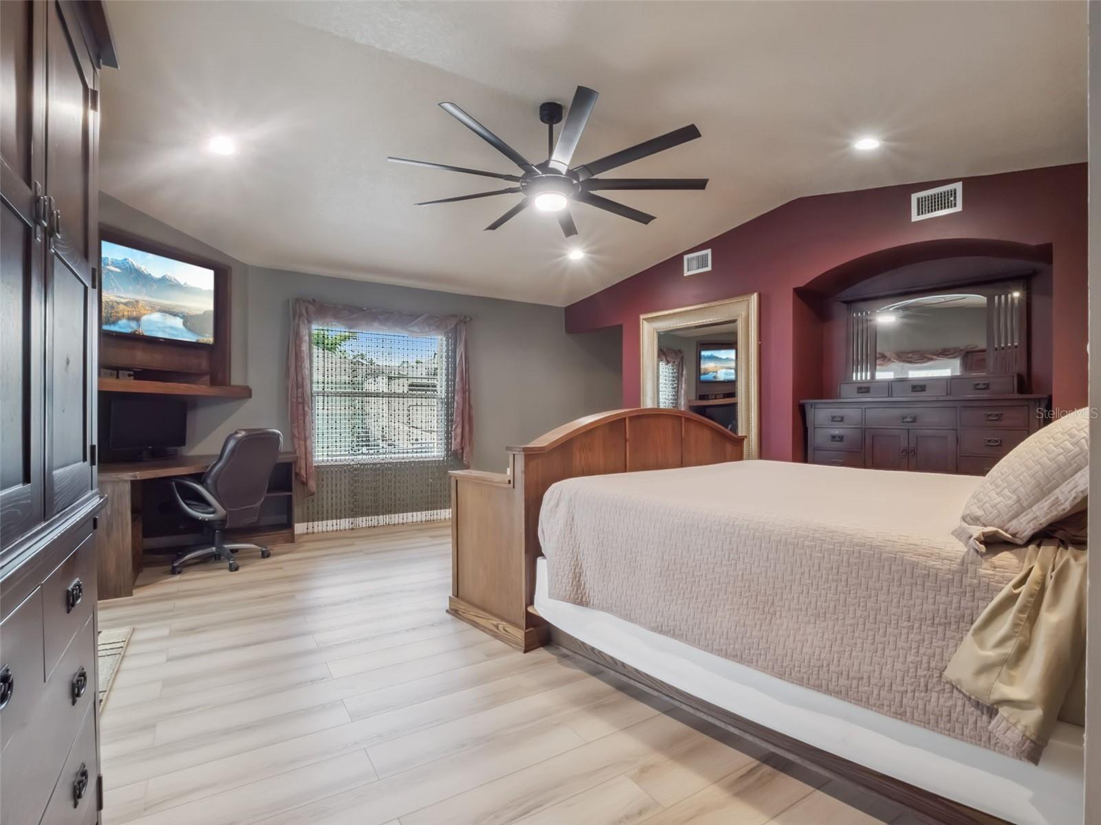 EMERALD ACRES - Residential