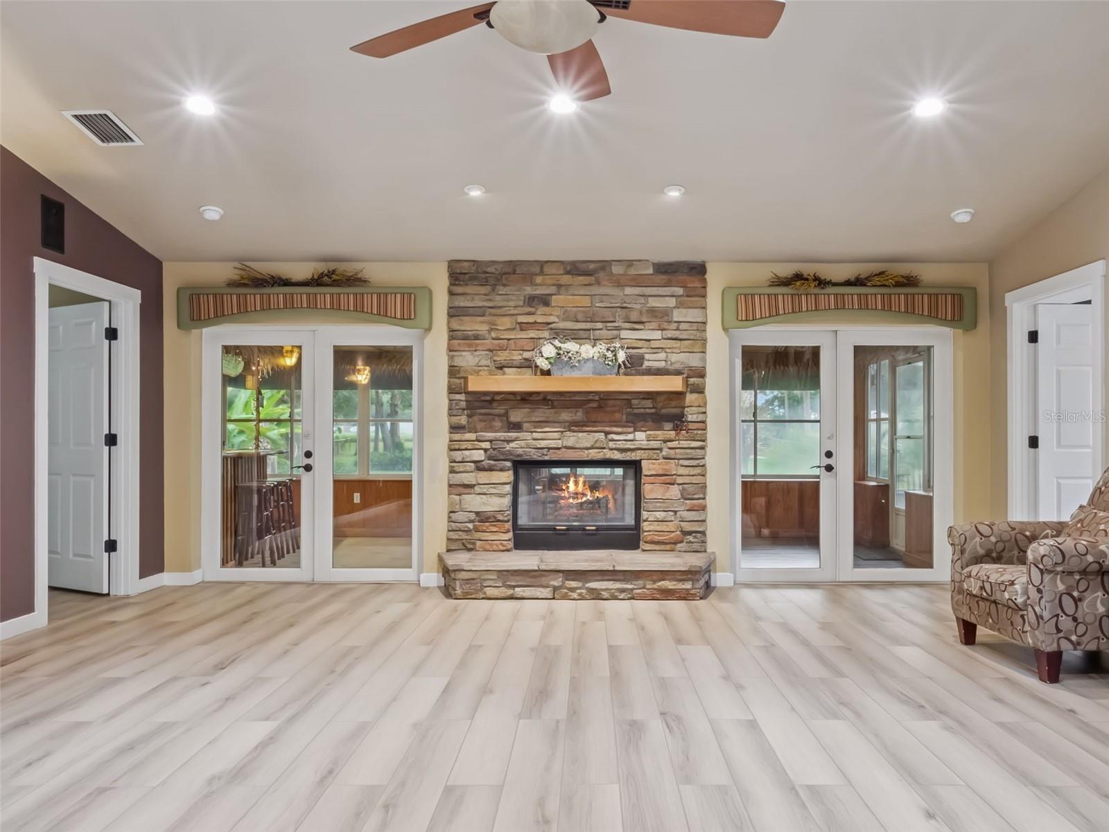 EMERALD ACRES - Residential
