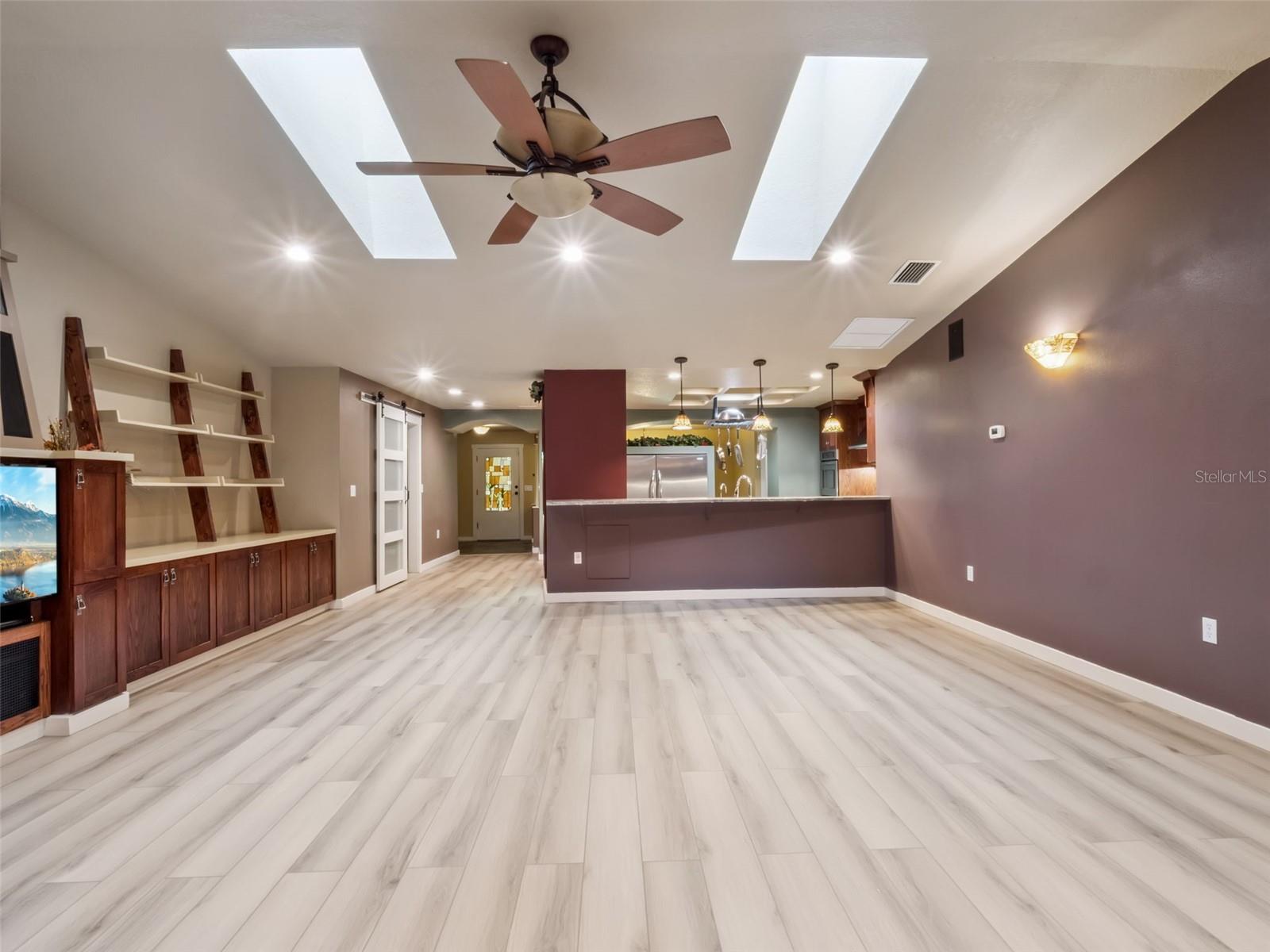 EMERALD ACRES - Residential