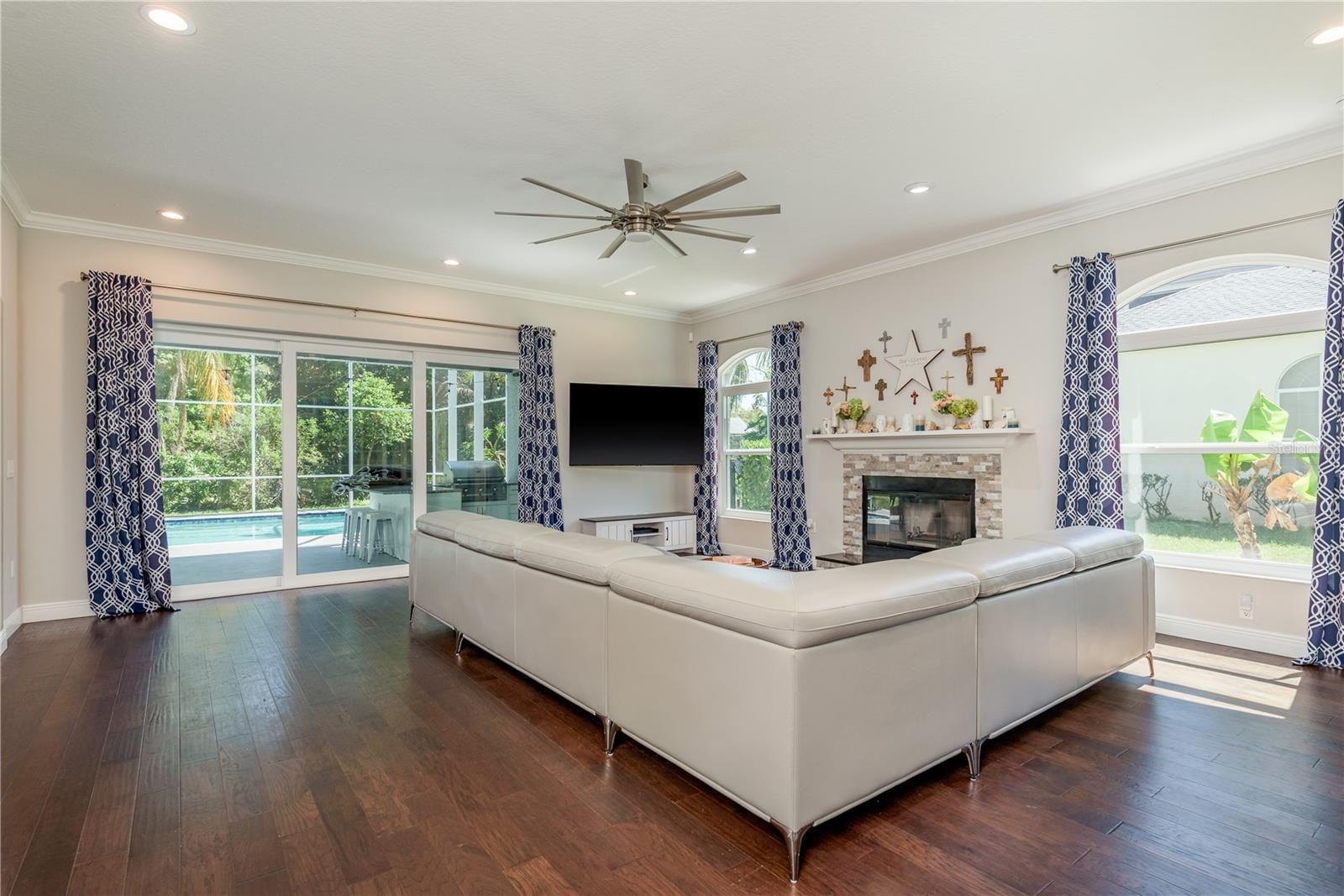 PRESIDENTS LANDING PH 3 - Residential