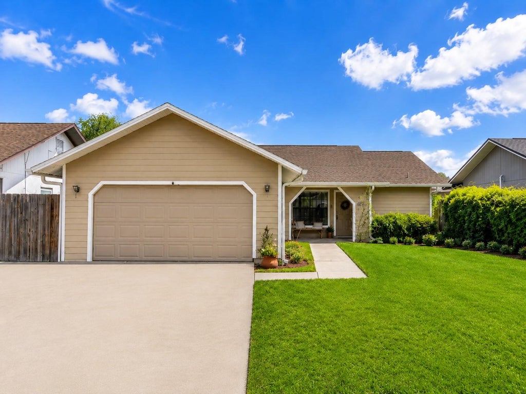 Photo of 10135 Chesham Drive, Orlando, FL 32817 (MLS # O6423757)
