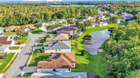 A home in LAKELAND