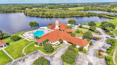 A home in LAKELAND