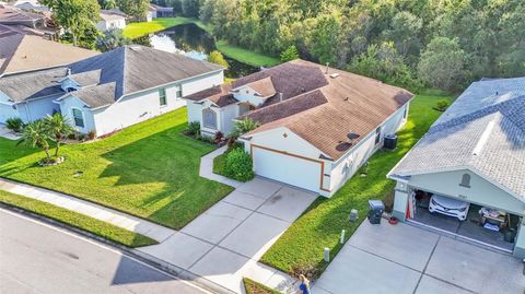 A home in LAKELAND