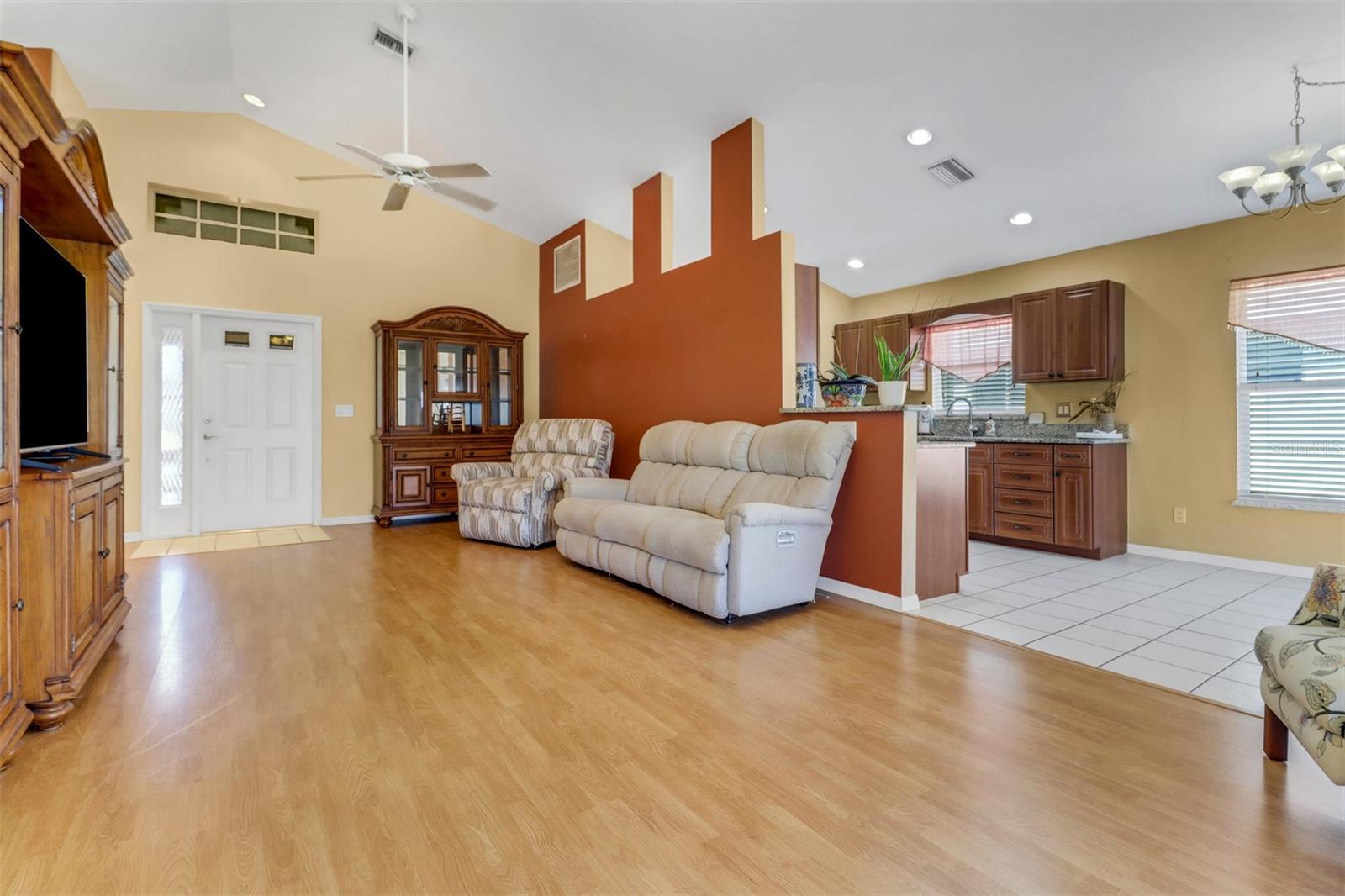 SABAL SPGS GOLF & RACQUET CLUB - Residential