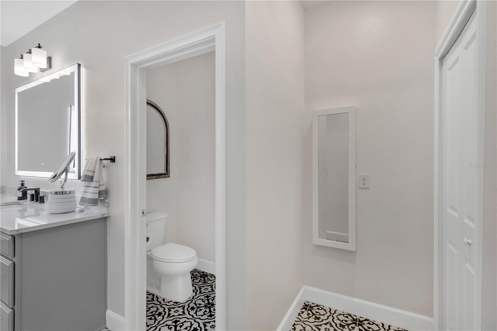 MIRABAY PRCL 8 - Residential