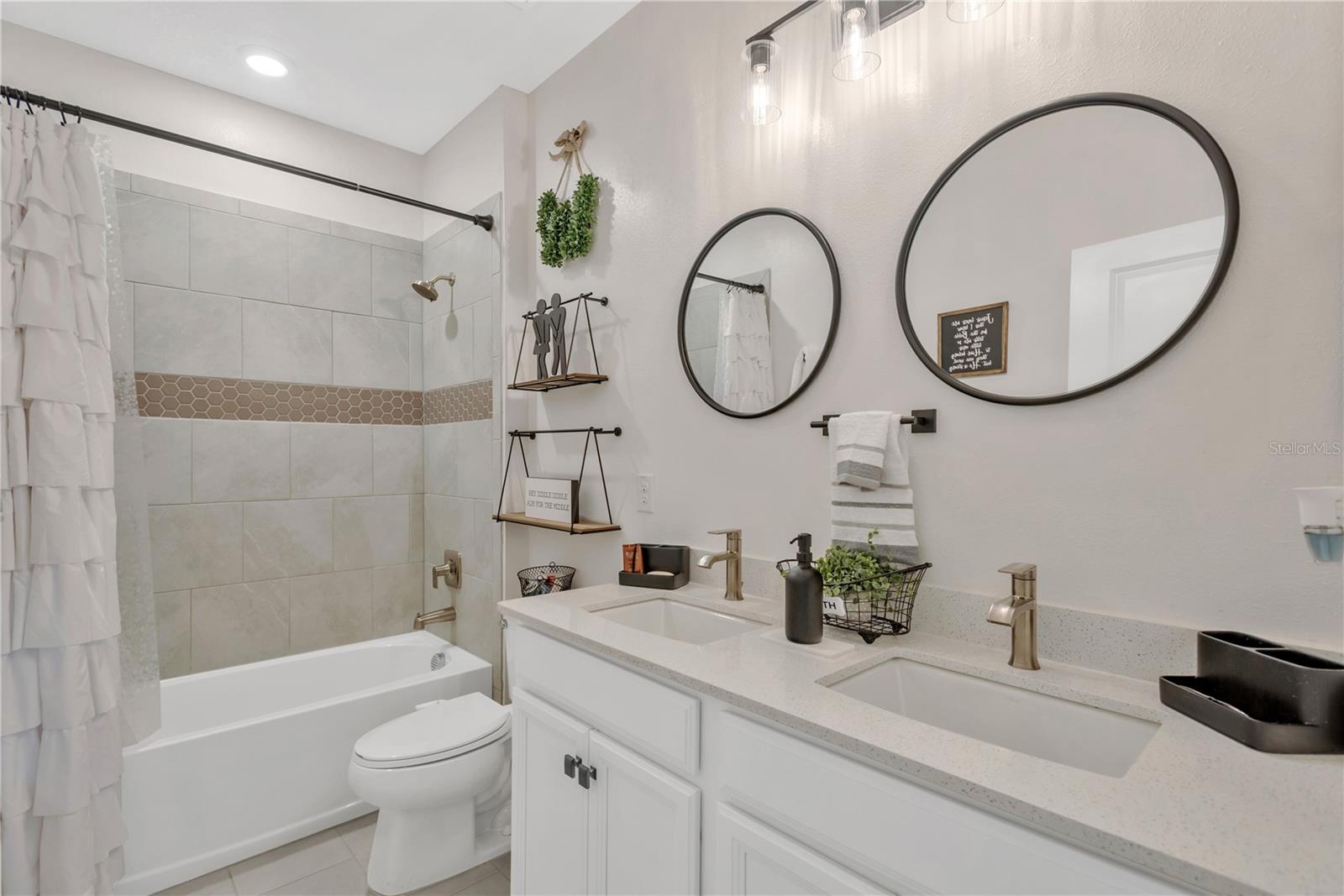 MIRABAY PRCL 8 - Residential