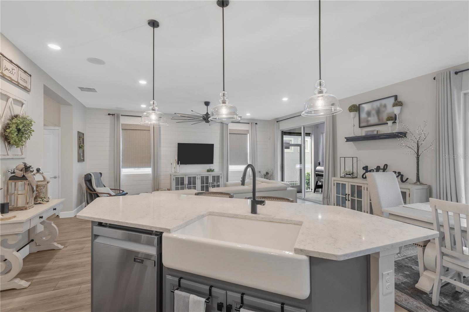 MIRABAY PRCL 8 - Residential