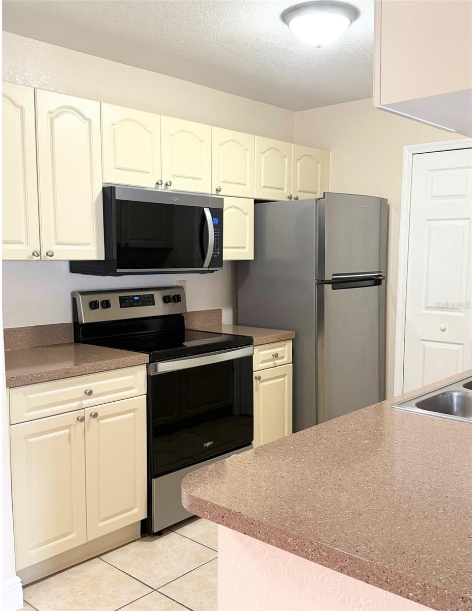 2550 N ALAFAYA TRAIL 6202
