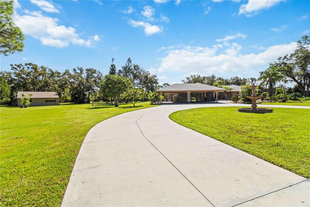 Photo of 701 Eaglenook Way, Osprey, FL 34229 (MLS # A4663832)