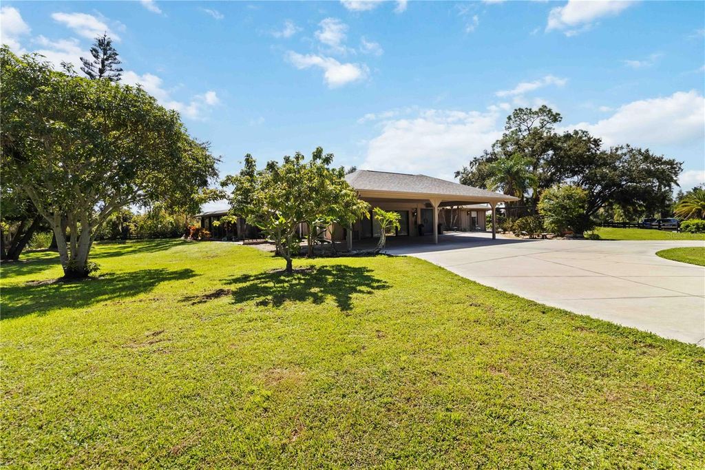 Photo of 701 Eaglenook Way, Osprey, FL 34229 (MLS # A4663832)