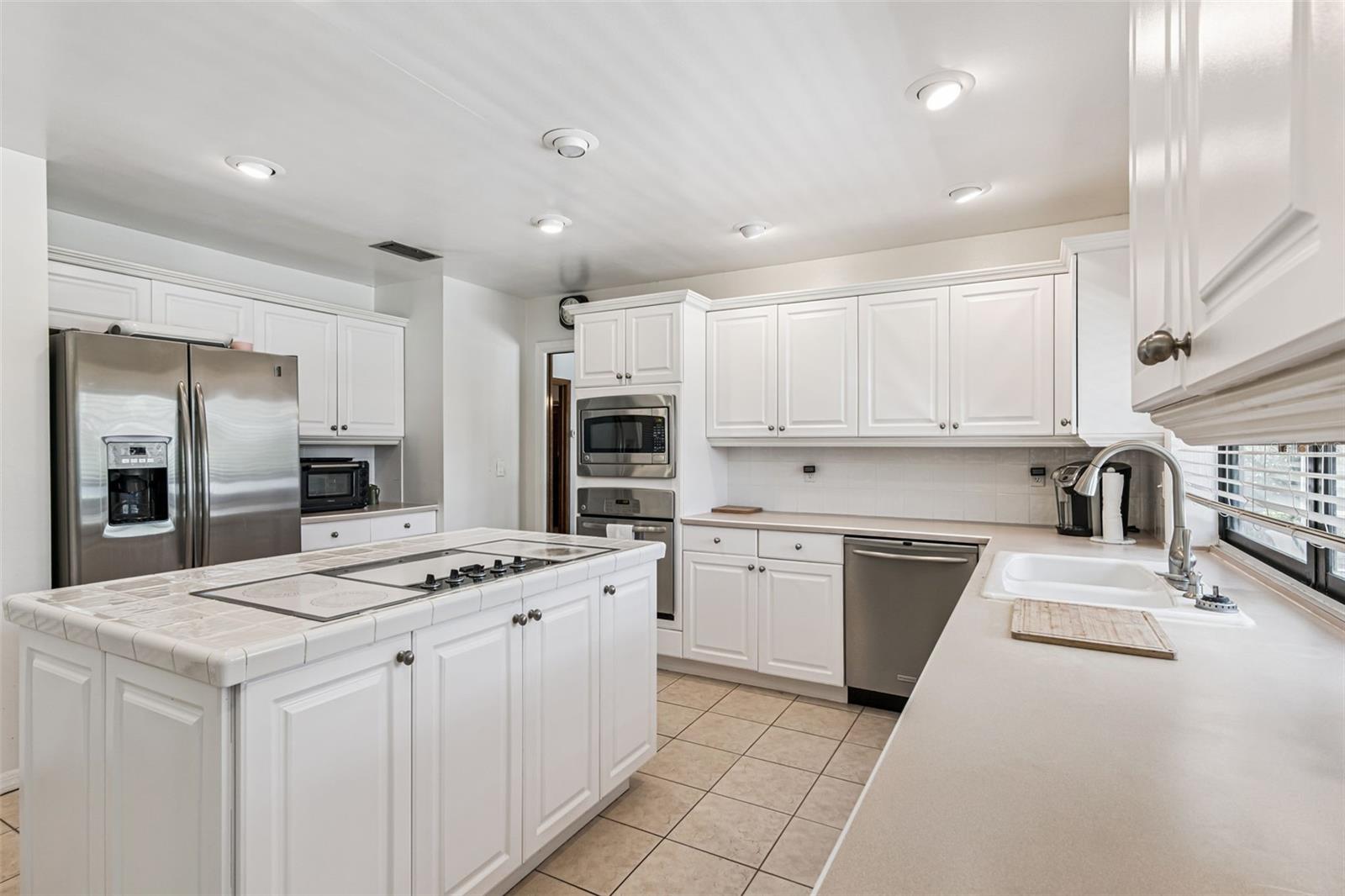 SWEETWATER COVE - Residential