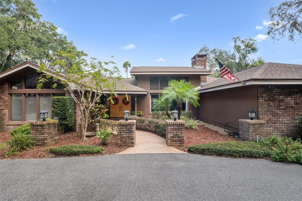 Photo of 206 N Sweetwater Cove Boulevard, Longwood, FL 32779 (MLS # O6351760)