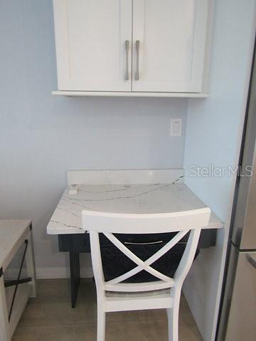 VENICE BEACH APTS SEC 1 - Residential Lease