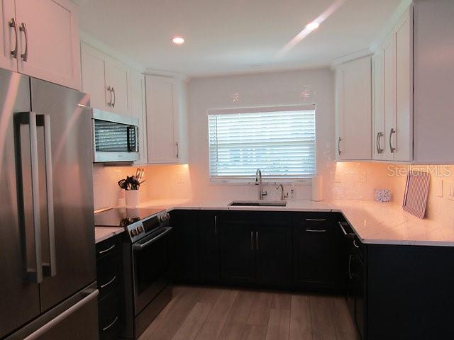 VENICE BEACH APTS SEC 1 - Residential Lease