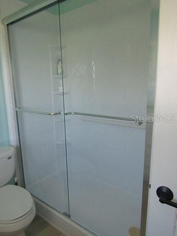 VENICE BEACH APTS SEC 1 - Residential Lease