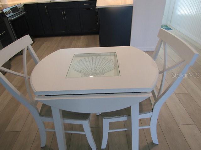 VENICE BEACH APTS SEC 1 - Residential Lease