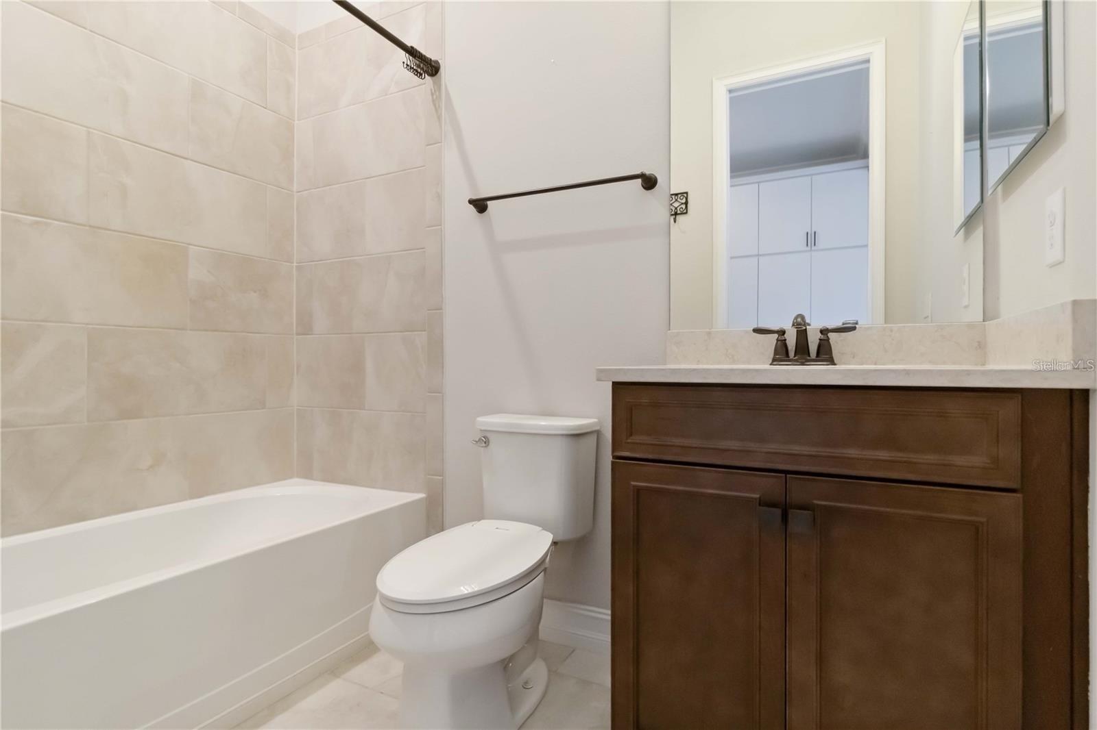 ARBOR GRANDE - Residential