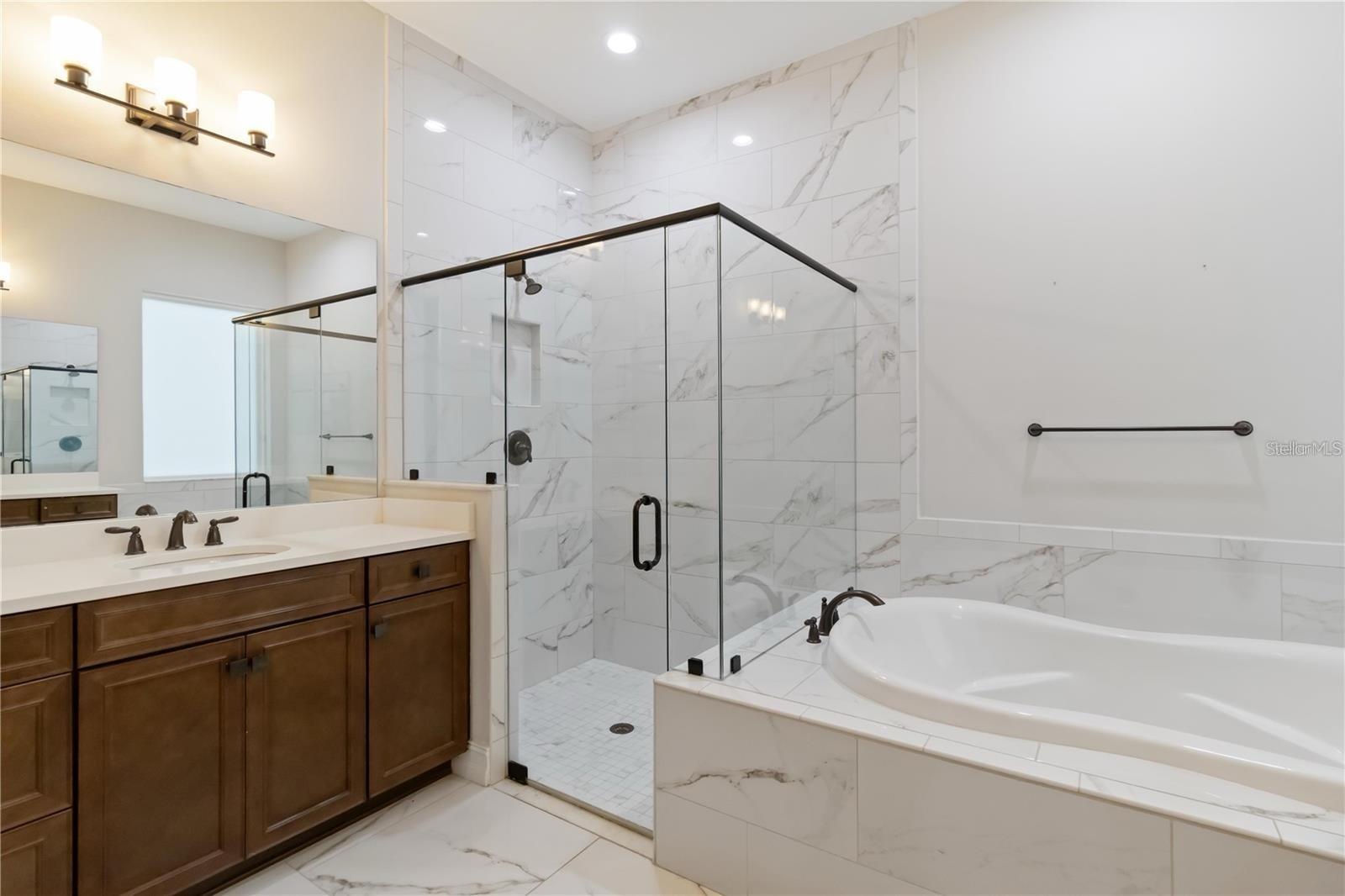 ARBOR GRANDE - Residential