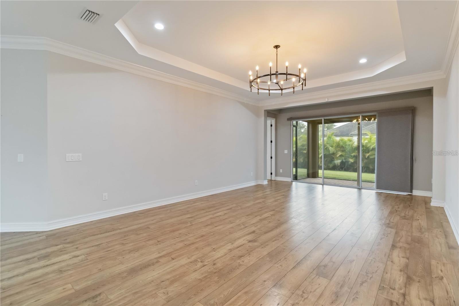 ARBOR GRANDE - Residential