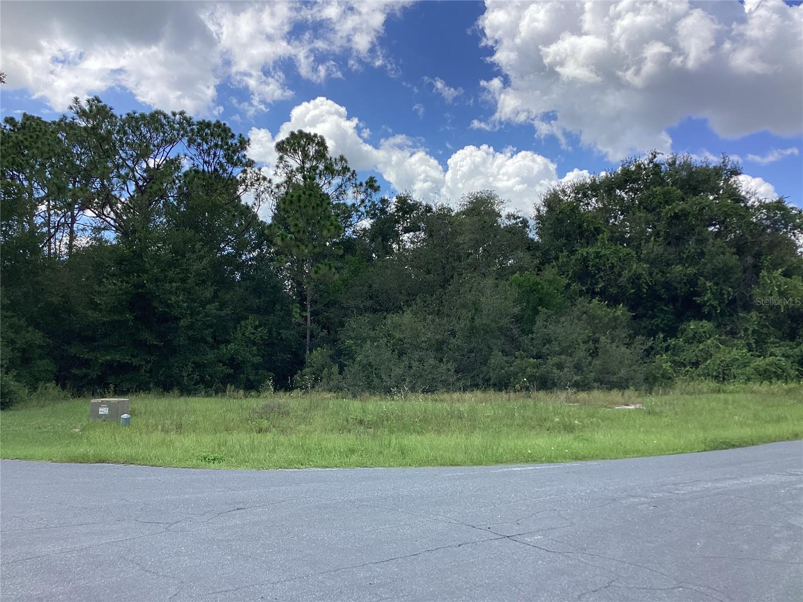 SPRING LAKE PINES SUB - Land