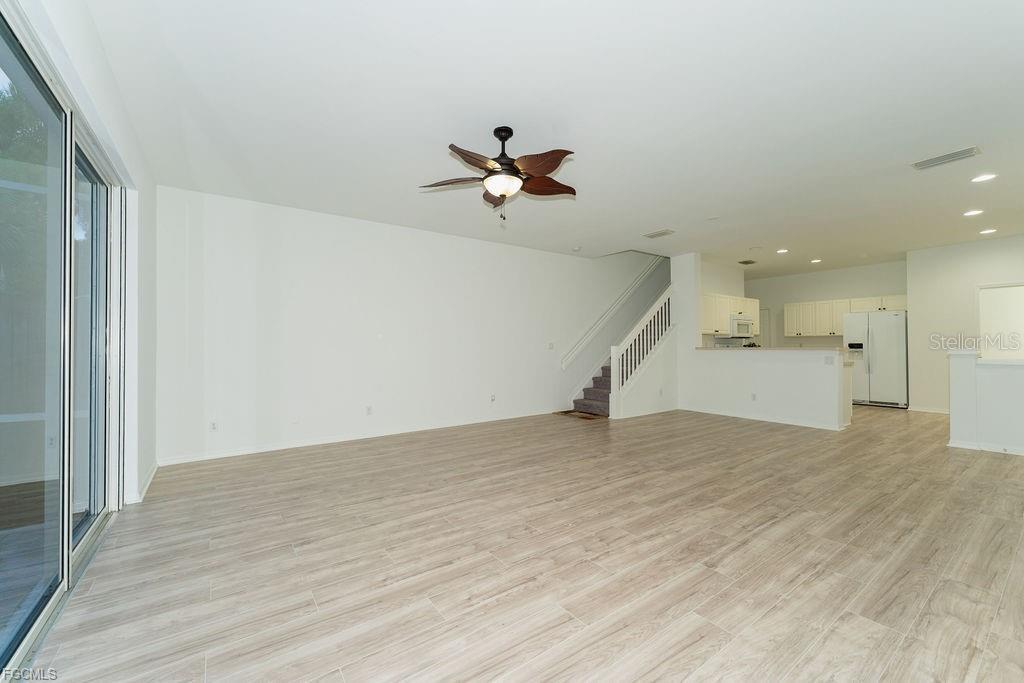 LAKEWOOD VILLAGE - Residential