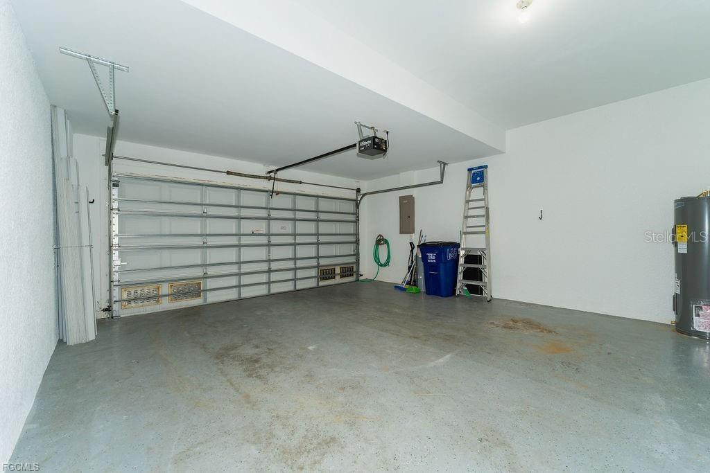 LAKEWOOD VILLAGE - Residential