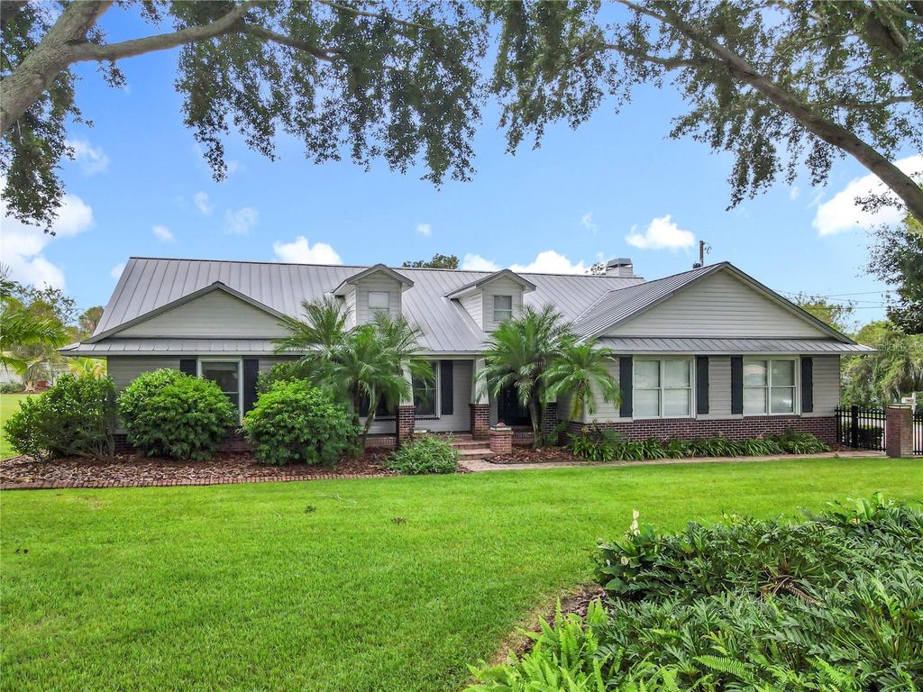 Photo of 1414 Edmiston Court, Auburndale, FL 33823 (MLS # L4956322)