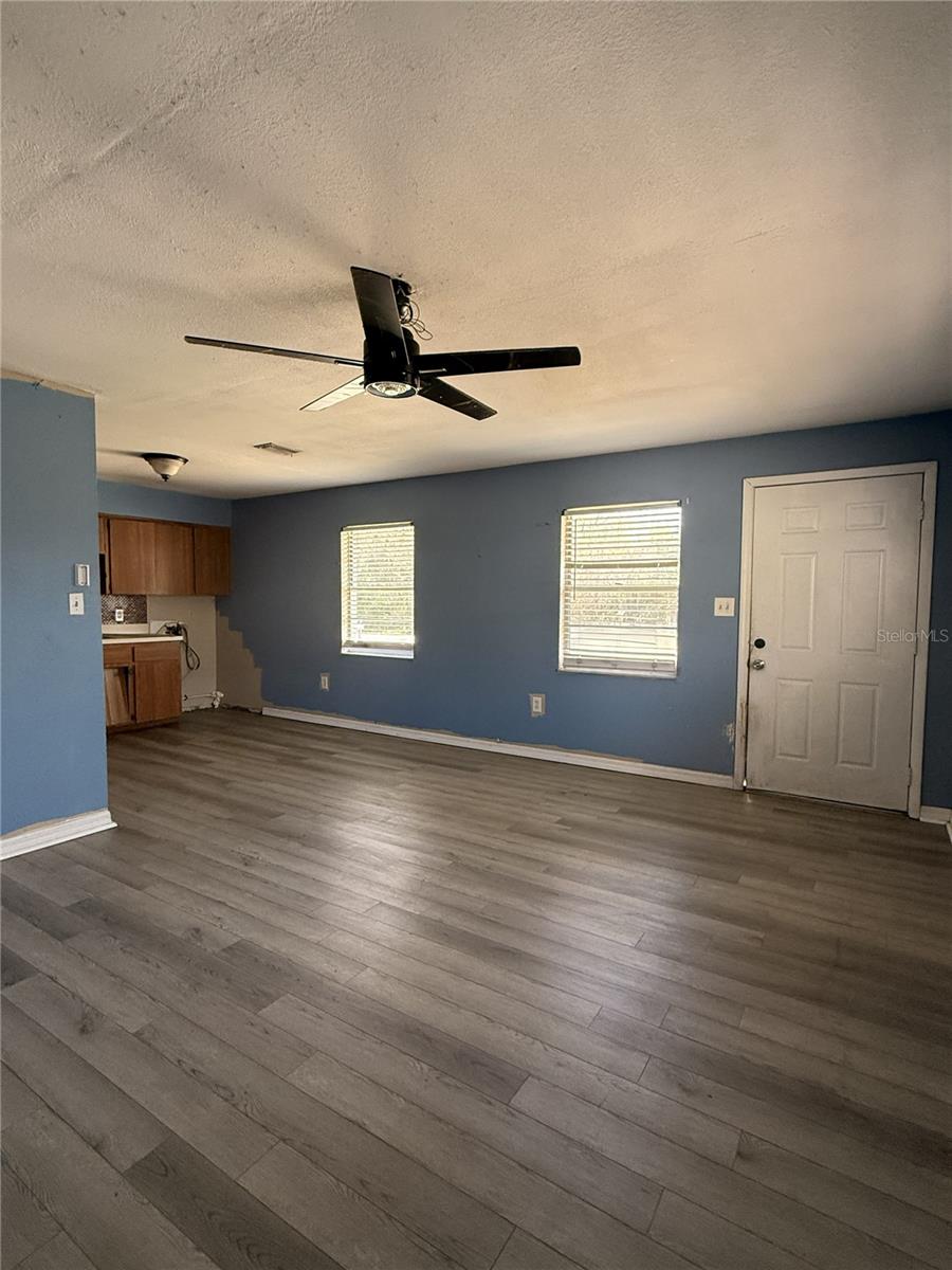 TOWN OF LAKE WALES - Residential Income