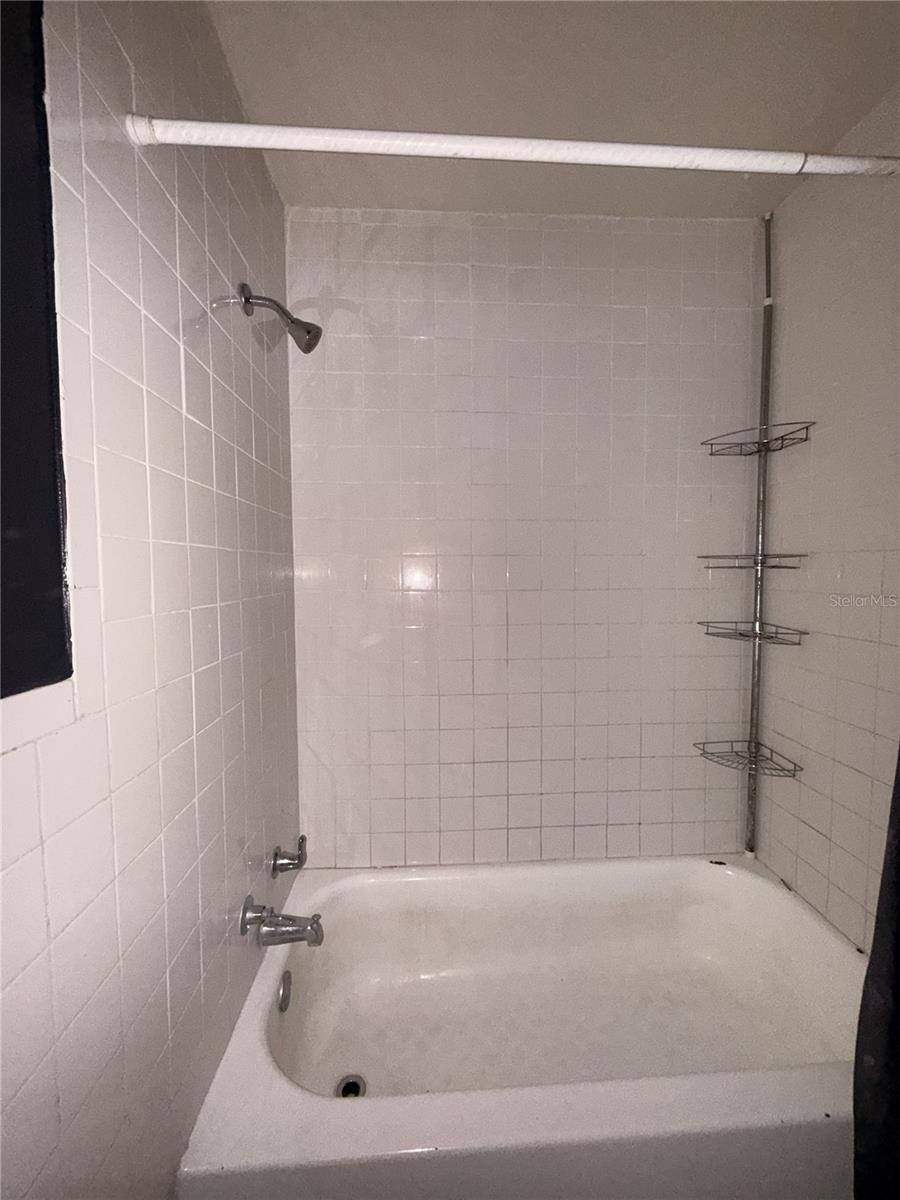 TOWN OF LAKE WALES - Residential Income