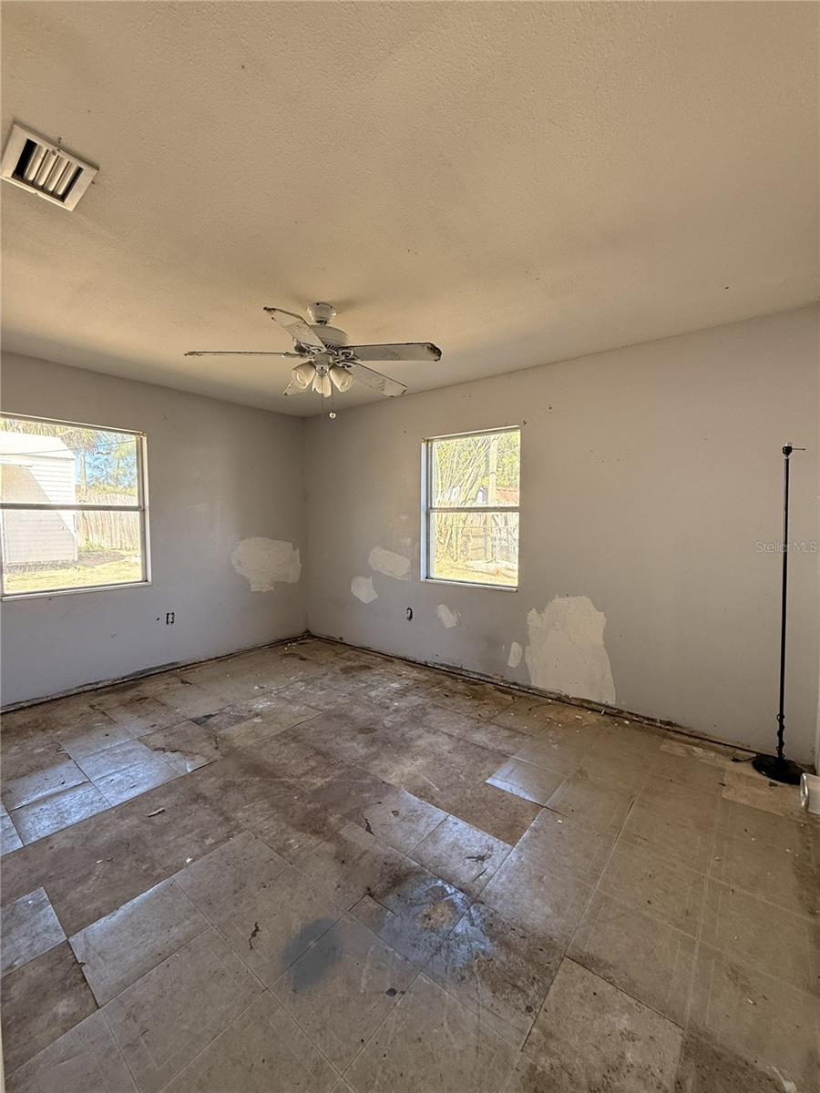 TOWN OF LAKE WALES - Residential Income