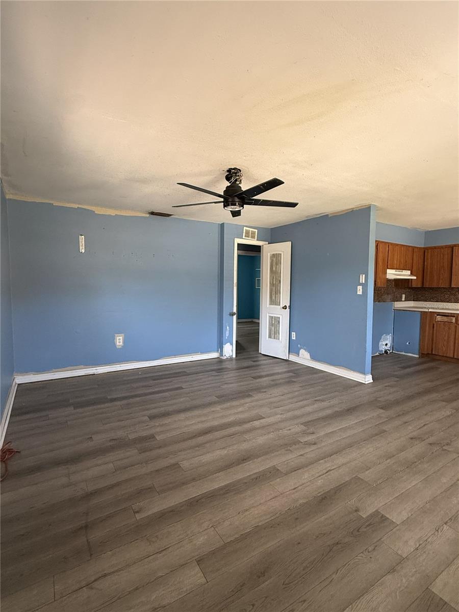 TOWN OF LAKE WALES - Residential Income