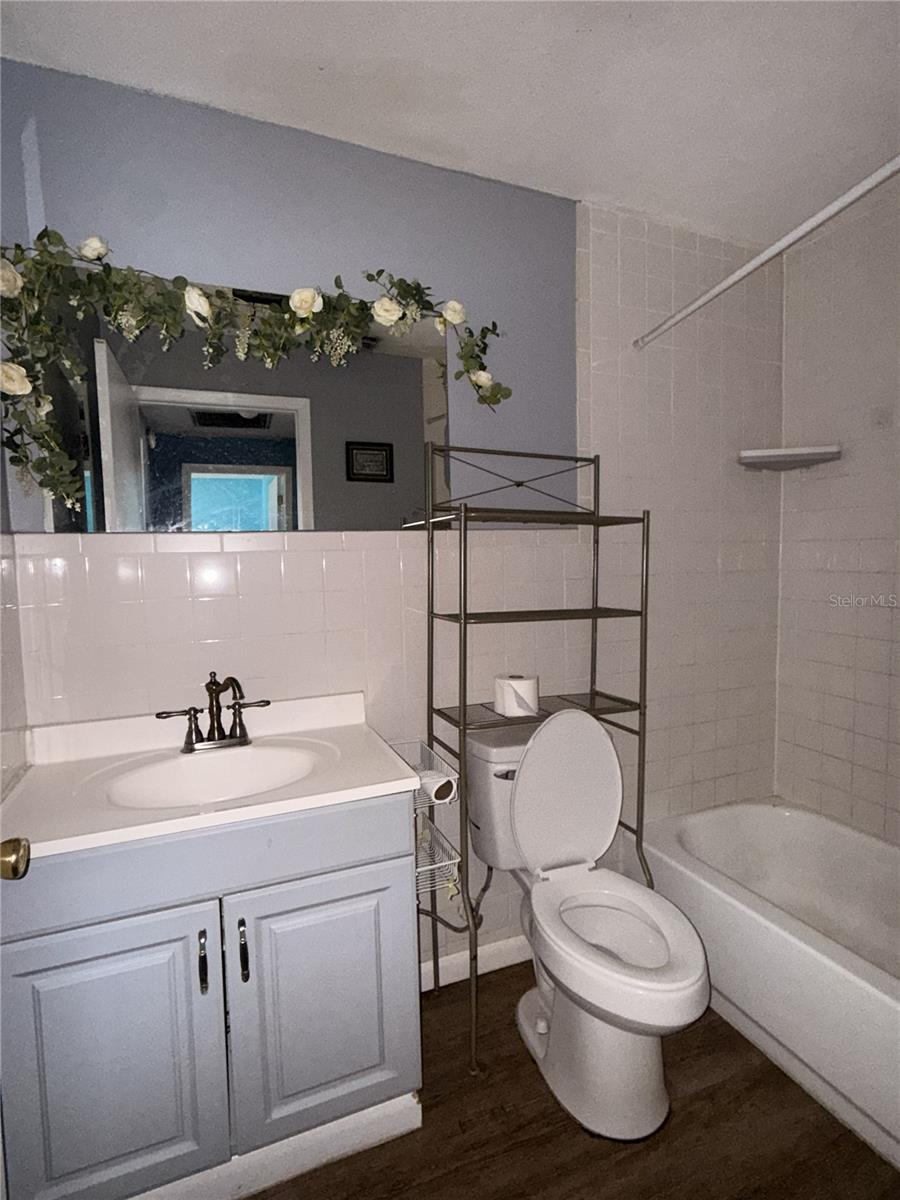 TOWN OF LAKE WALES - Residential Income