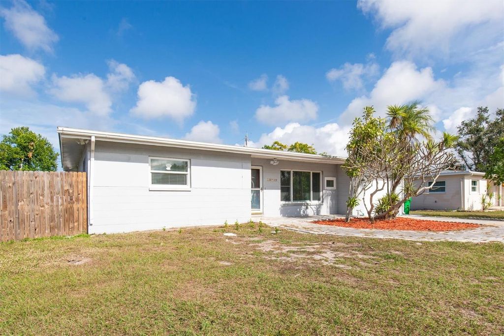 Photo of 10739 64th Avenue, Seminole, FL 33772 (MLS # TB8458127)