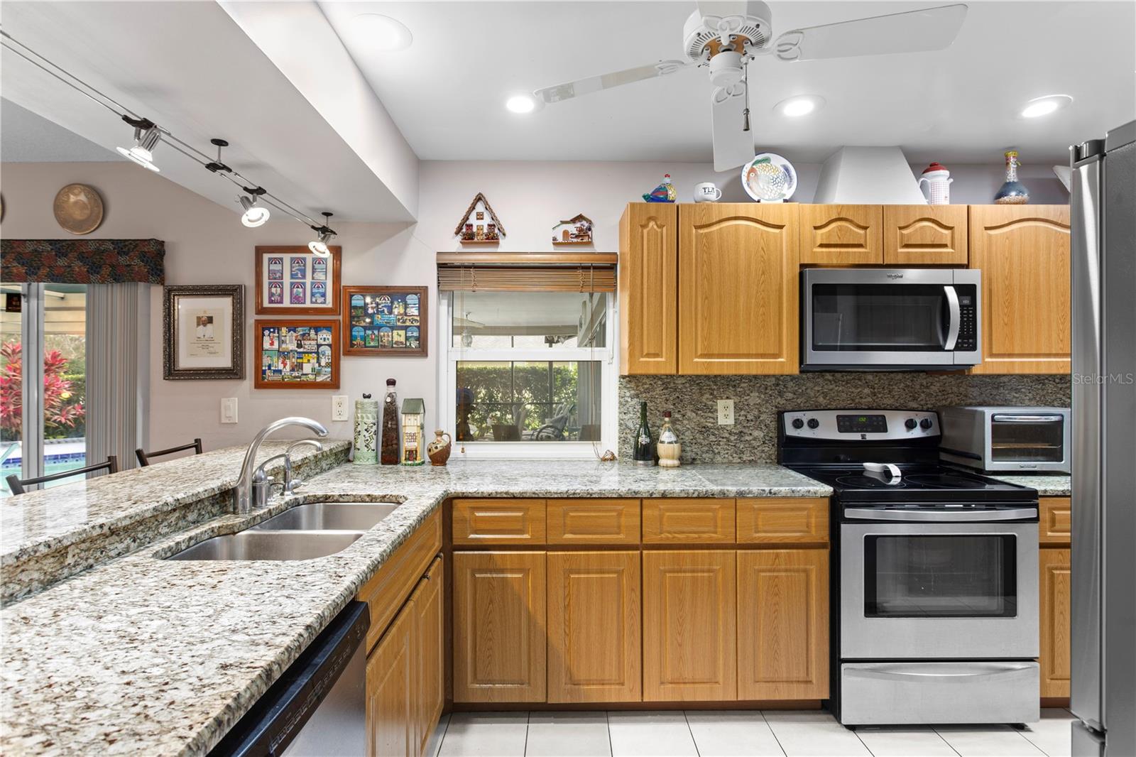 CLUBHOUSE ESTATES OF COUNTRYSIDE - Residential