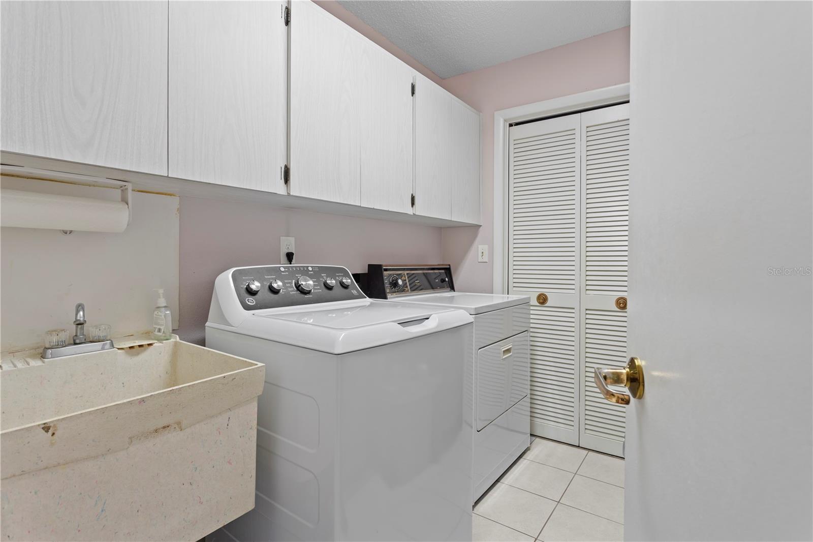 CLUBHOUSE ESTATES OF COUNTRYSIDE - Residential