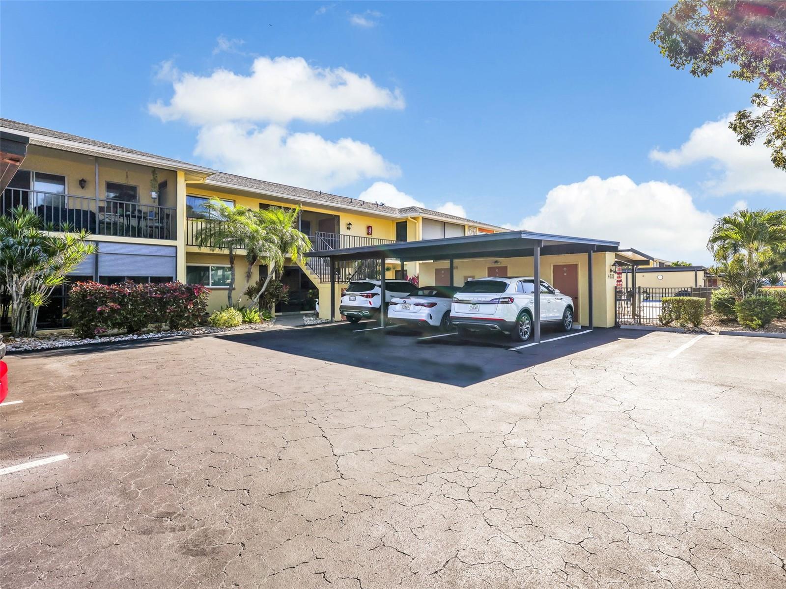 RENDEZVOUS CONDO - Residential