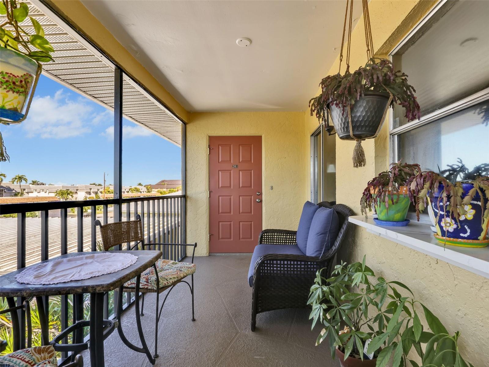 RENDEZVOUS CONDO - Residential