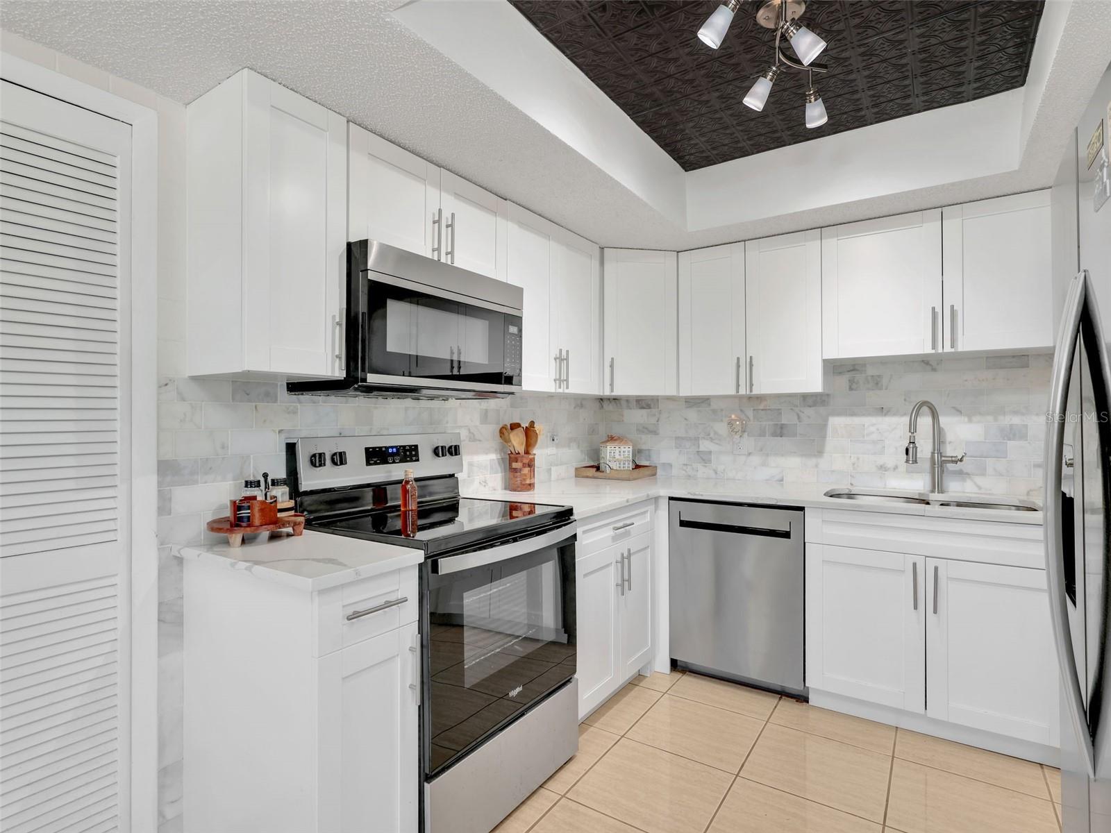 RENDEZVOUS CONDO - Residential