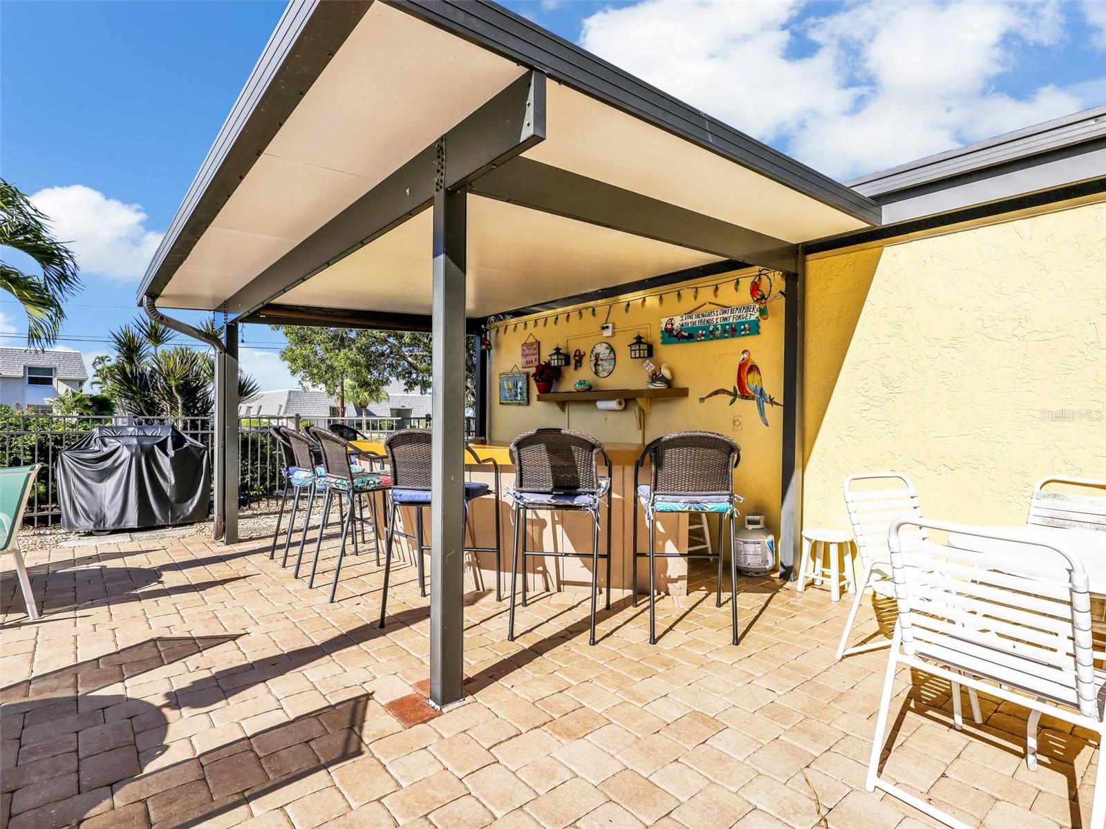 RENDEZVOUS CONDO - Residential