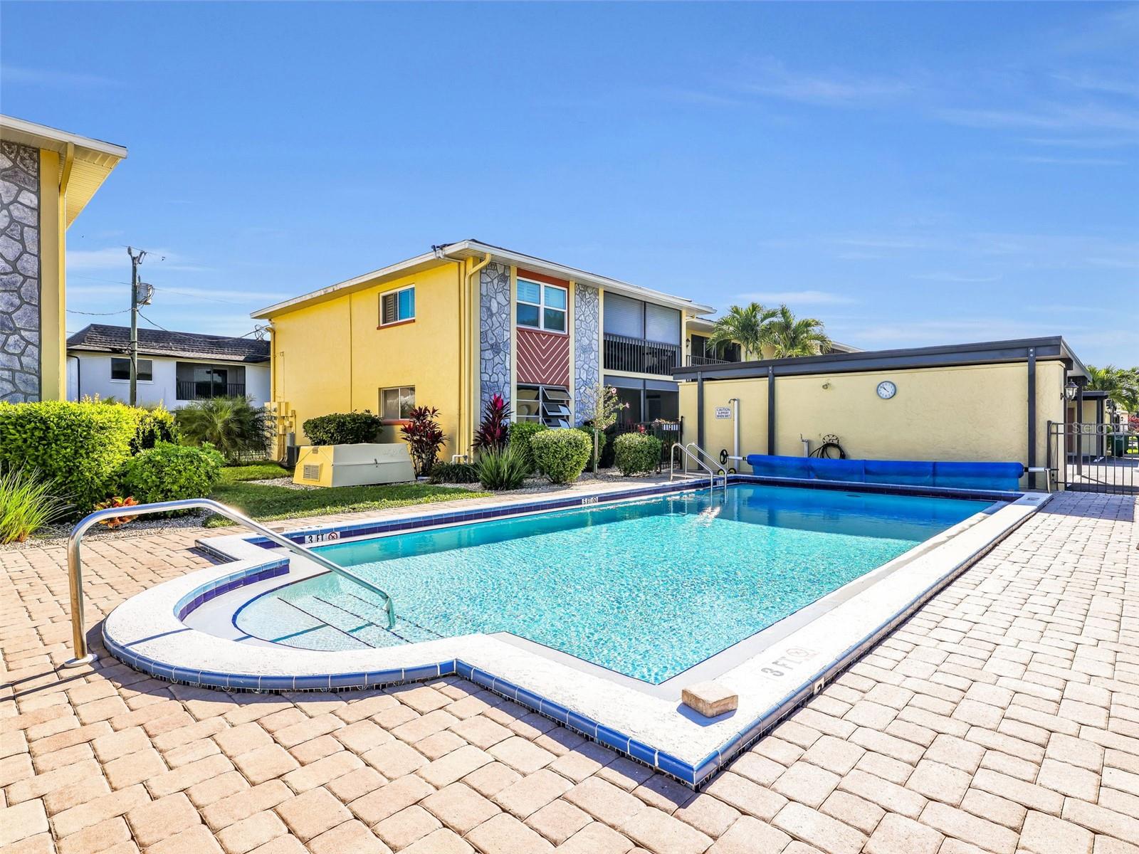 RENDEZVOUS CONDO - Residential