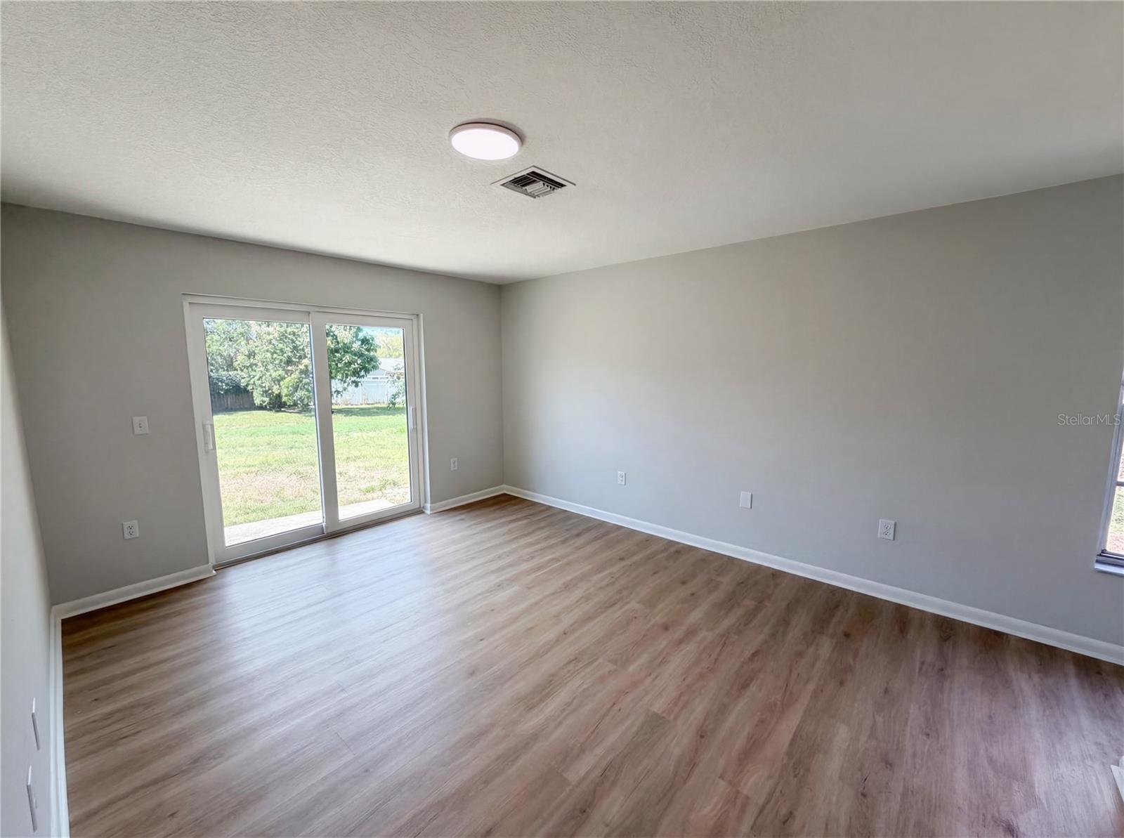 AMBERGLEN - Residential