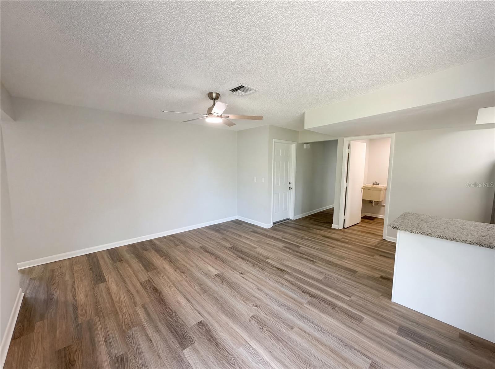 AMBERGLEN - Residential